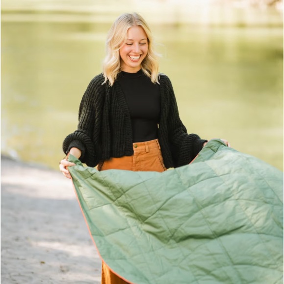 NWT Rumpl x Solo Stove Travel ready & campfire approved NanoLoft Flame Resistant - Picture 6 of 16